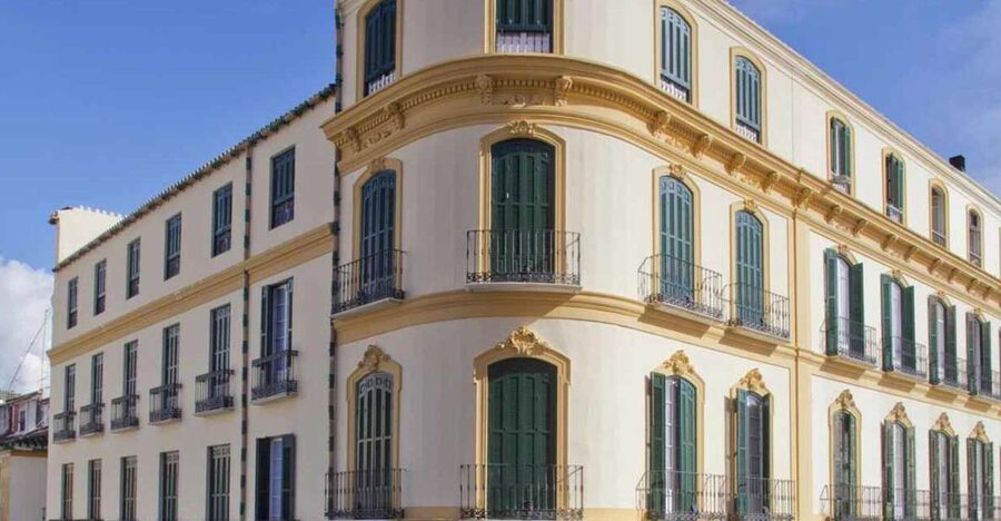 Málaga: Picasso Birthplace Museum Ticket & City Audio Guide - Following Picasso to Santiago Church