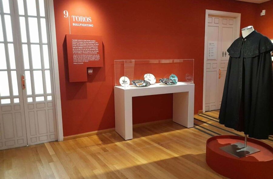 Málaga: Picasso Birthplace Museum Ticket & City Audio Guide - Finding Picasso’s former school