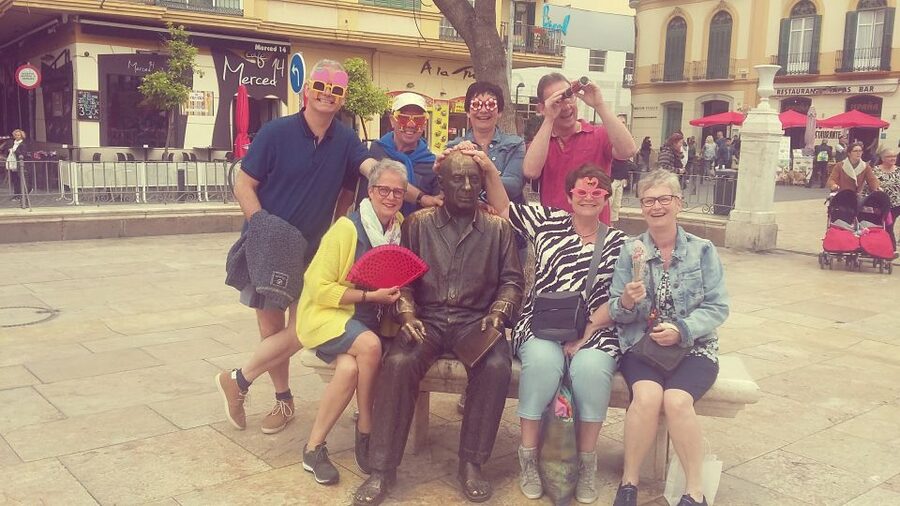 Málaga: Private Sightseeing Treasure Hunt - What the $34 price buys you