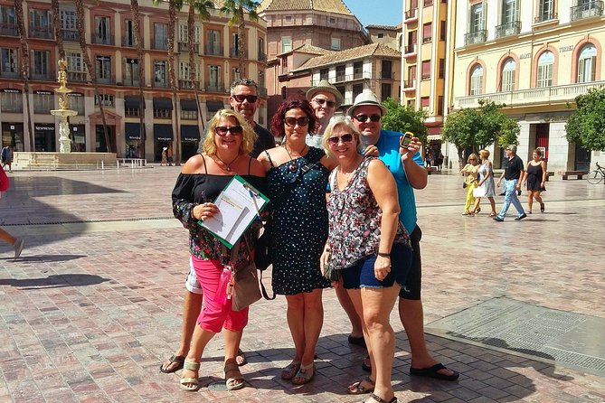 Málaga: Private Sightseeing Treasure Hunt - Starting at Plaza de la Constitución