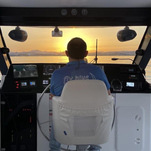 Málaga: Sunset Catamaran Trip - Booking, cancellation, and practical value
