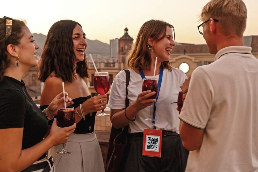 Malaga: Wine and Tapas Tour with Tastings and Drinks - What the guides add to the evening