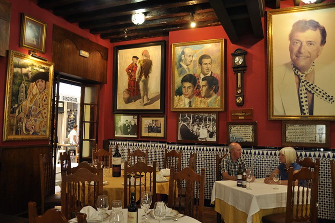 Malaga Wine & Tapas Small Group Guided Tour - The social side of a 13-person evening
