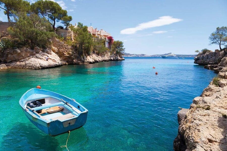 Mallorca: 2-Hour Coastline & Malgrat Islands Catamaran Tour - Cruising toward the Malgrats Islands