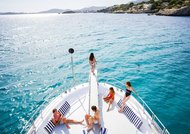 Mallorca: Palma Boat Tour & Snorkeling with Drink Included - Boarding the Super Delfin Verde