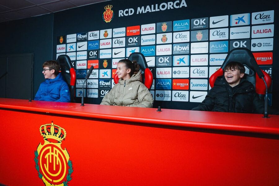 Mallorca: Son Moix Stadium Guided Tour - Learning About RCD Mallorca
