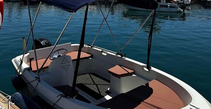 Marbella: Puerto Banús Boat Rental with No License Needed - What You Can Do Once You Leave the Marina