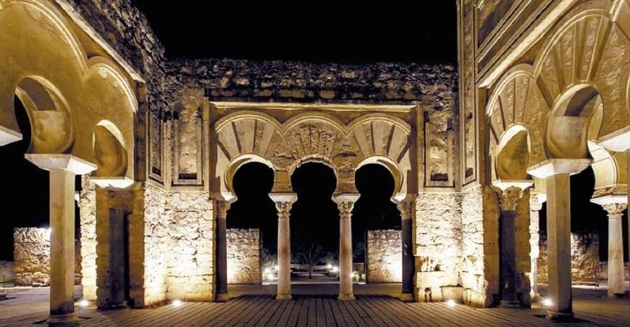 Medina Azahara Guided Tour at Night - Walking through the former capital