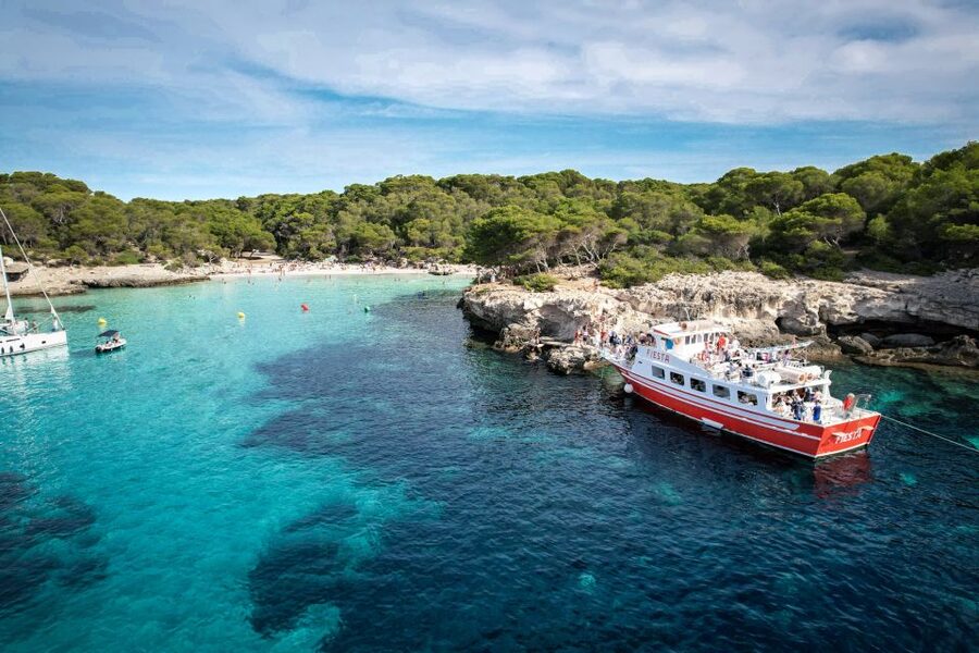 Menorca: Full-Day Boat Tour with Paella Lunch - The return to Ciutadella