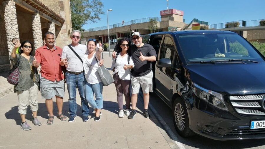 Montserrat: Morning or Afternoon Half-Day Trip with Pickup - The approach to Montserrat Mountain