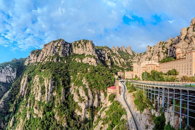 Montserrat Private Guided Tour with Pick up - Adding a winery stop