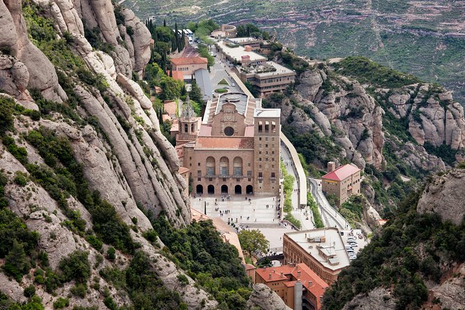 Montserrat Private Guided Tour with Pick up - Timing, limits, and small practical concerns