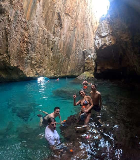 Moraig: Kayak Excursion to Moraig & Cave peces-testos - What the $55 price really covers
