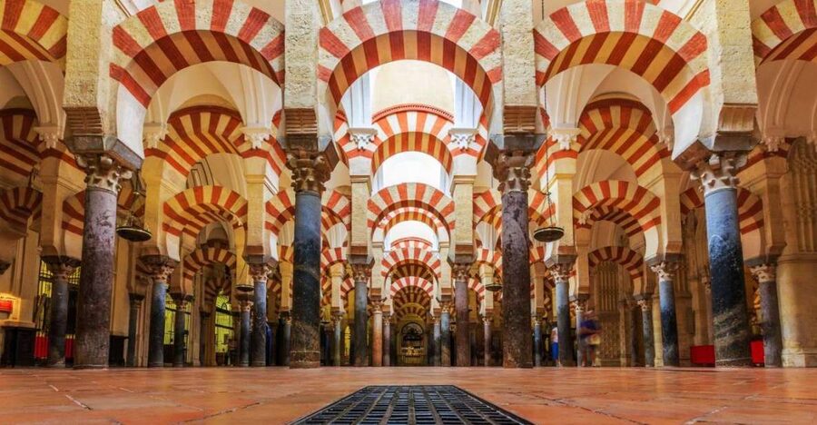 Mosque-Cathedral of Córdoba Guided Tour with Tickets - Entering through the red OWAY office