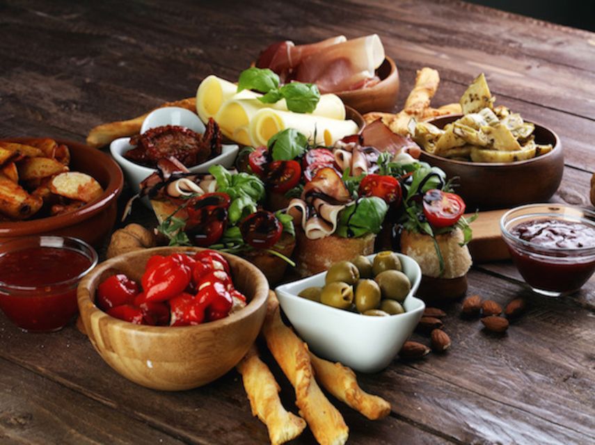 Palma: Culinary Tapas Tour of the Old Town - Starting beside the cathedral and Parc de la Mar