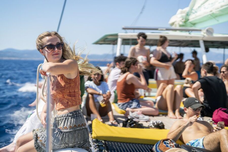 Palma de Mallorca: 5-Hour Catamaran Cruise with Lunch & Swim - Practical tips for a smoother day