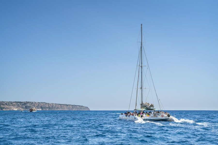 Palma de Mallorca: 5-Hour Catamaran Cruise with Lunch & Swim - The first cove is usually the star of the trip