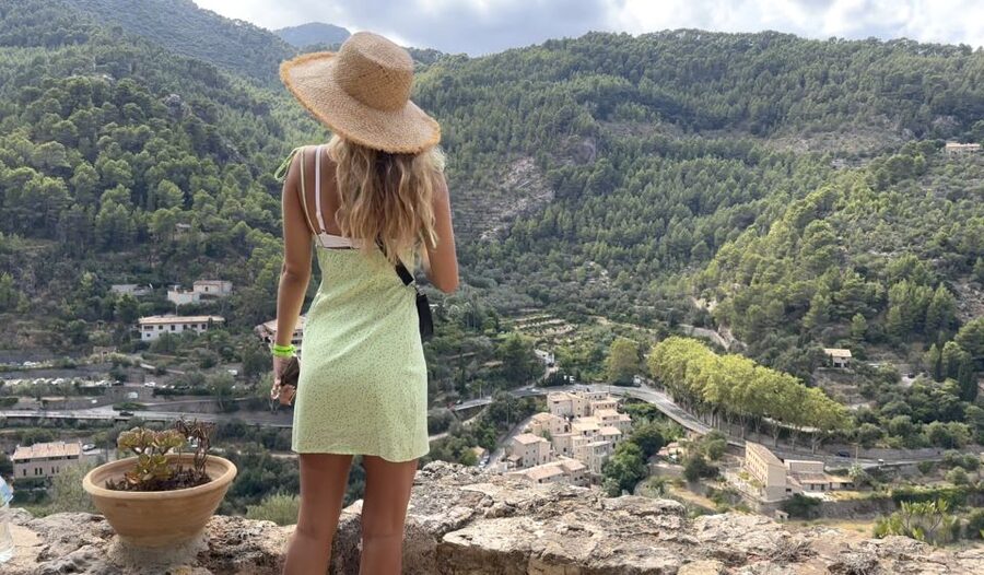 Palma de Mallorca: North Coast Nature Escape Day Tour - Second cove: more water, caves, and a choice of challenges