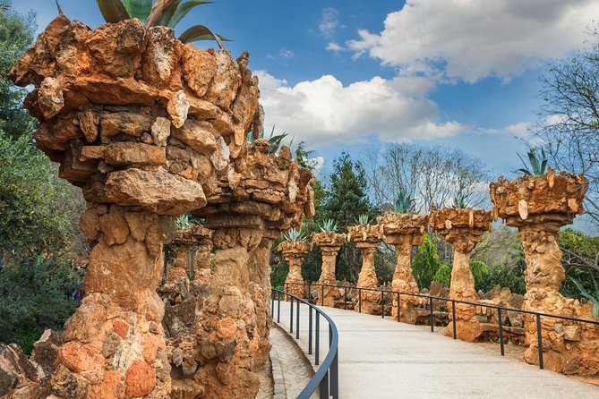 Park Guell and Sagrada Familia Tour in Barcelona - The transfer to Park Güell