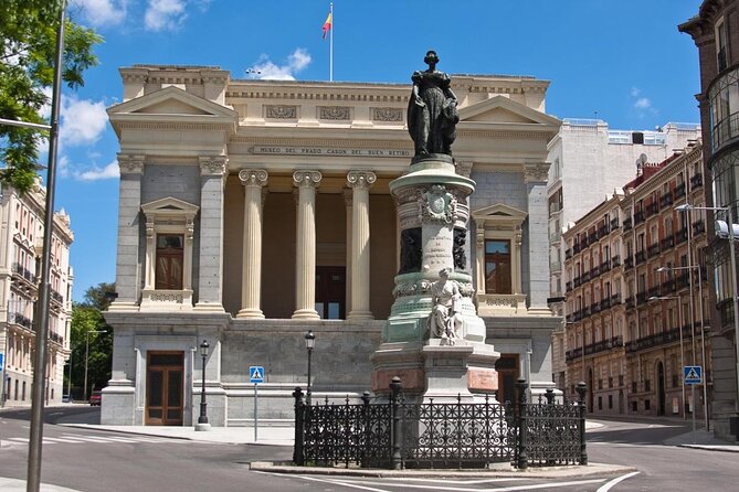 Prado Museum Small Group Tour with Skip the Line Ticket - Why the Prado needs a plan