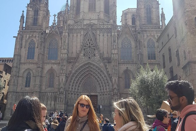 Private Barcelona Old Town and Gothic Quarter Walking Tour - What the private format is really worth