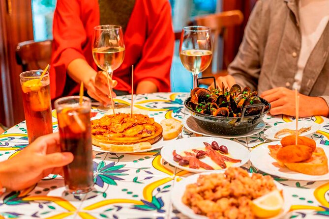 Private Tour: Tapas, Wine & Flamenco Show in Barcelona’s Old Town - Flamenco in a palace setting
