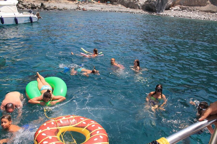 Puerto de Mogan: Boat and Snorkeling Trip - Photos, fish facts, and the personal touch