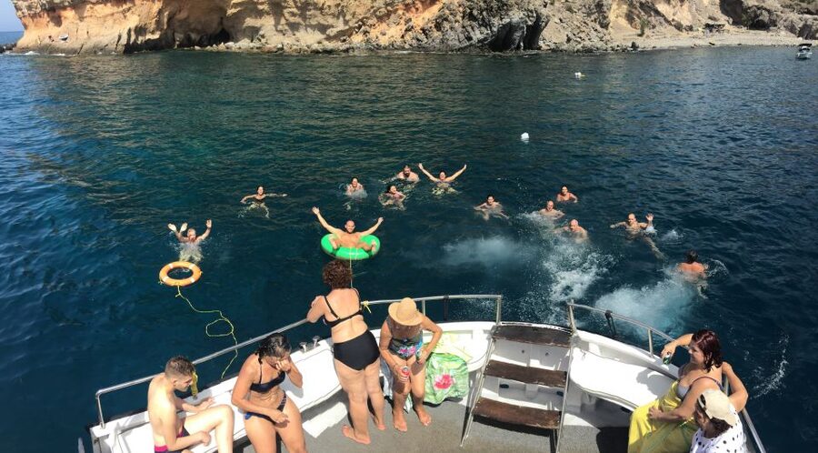 Puerto de Mogan: Boat and Snorkeling Trip - Who should book this Puerto de Mogan trip