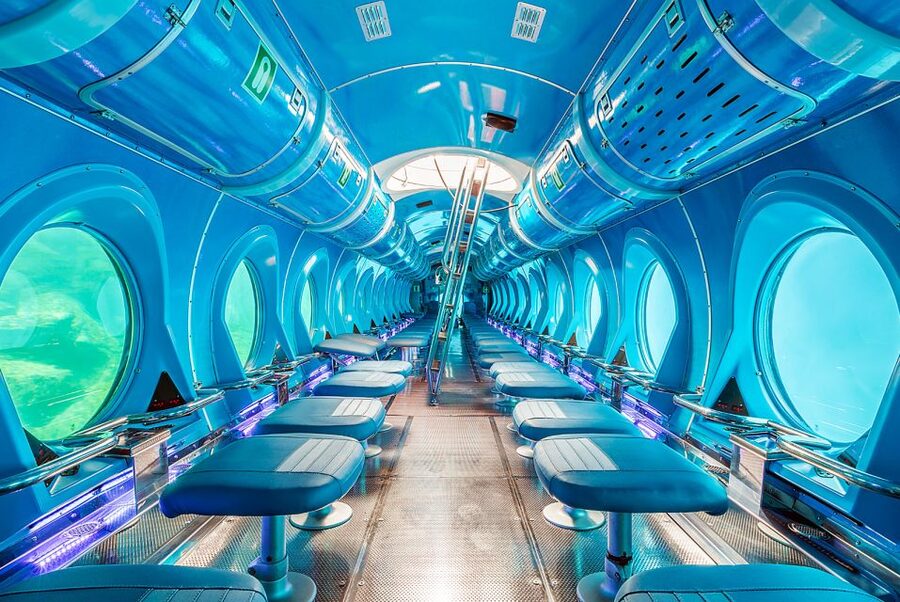 Puerto de Mogán: Submarine Tour - The descent to 25 metres