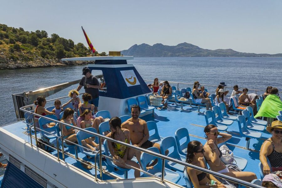 Puerto Pollença: Ferry to Formentor Beach - Who should book this Formentor trip?