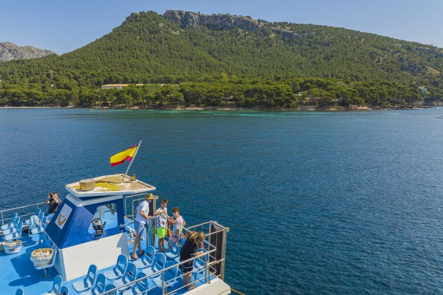 Puerto Pollença: Ferry to Formentor Beach - Finding the ticket office behind Stay Restaurant