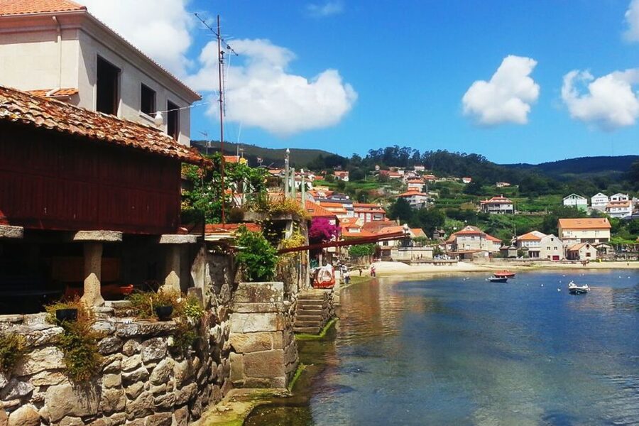 Rías Baixas: Guided Day Tour from Santiago with Boat Ride - Pontevedra: a strong opening walk through the old town