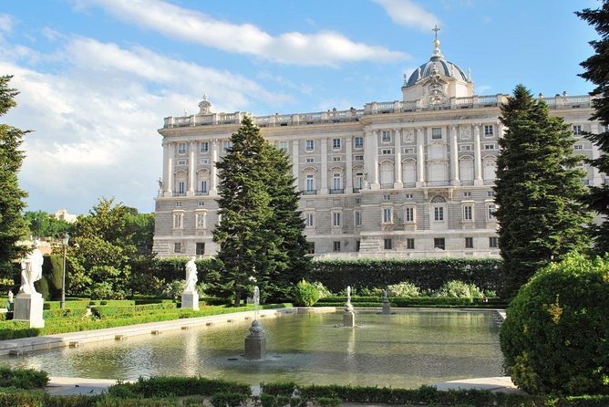 Royal Palace & Prado Museum Skip the Line Guided Tour - Price, group size, and the day’s value