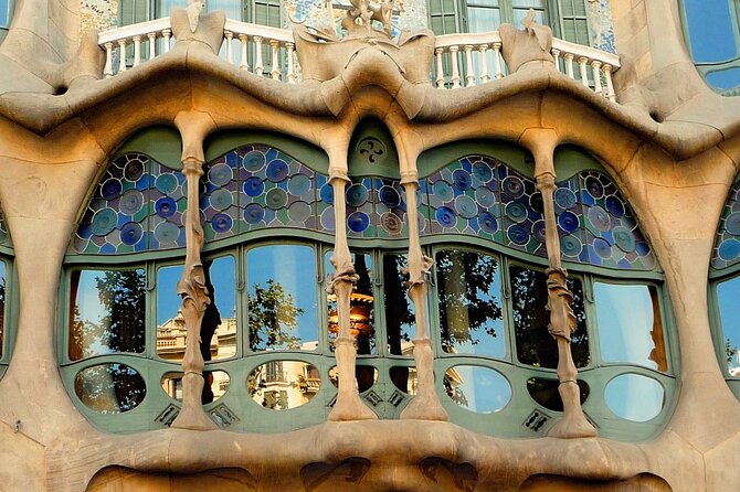 Sagrada Familia & Barcelona Small Group Tour with Hotel Pick-up - Montjuïc gives you the best broad view