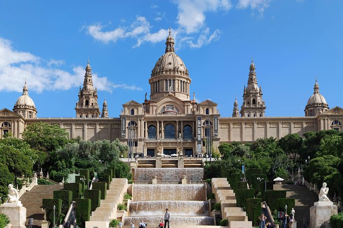 Sagrada Familia & Barcelona Small Group Tour with Hotel Pick-up - Morning or afternoon: which departure should you choose?