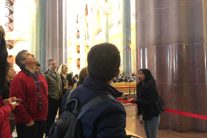 Sagrada Familia English Guided Tour & Optional Tower Access - Morning timing and crowd control