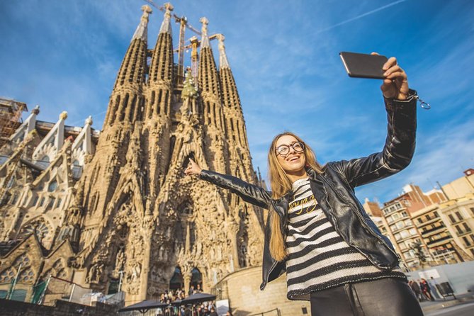 Sagrada Familia & Gaudi Tour Private or Small Group with Tickets - Medieval Barcelona at Portaferrissa and Santa Maria del Pi