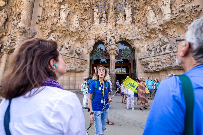 Sagrada Familia Guided Tour with Skip The Line Access - The moment the interior changes everything
