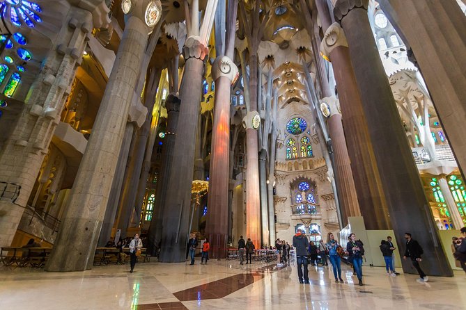 Sagrada Familia Guided Tour with Skip The Line Access - Practical limits before you book
