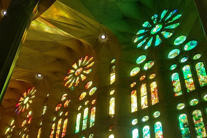 Sagrada Familia Guided Tour with Towers Access - Going up the tower, then down the hard way