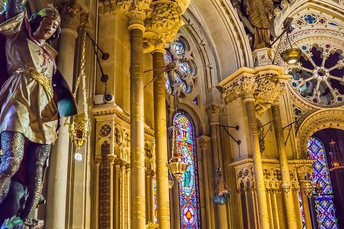 Sagrada Familia & Montserrat Small Group Tour with Hotel pick-up - Montserrat brings a very different kind of Barcelona day