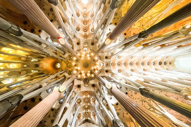 Sagrada Familia Small Group Guided Tour with Skip the Line Ticket - How the radio system affects the tour