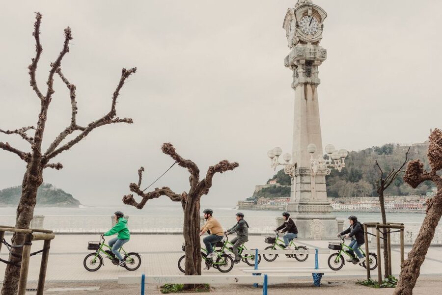 San Sebastian: Guided E-Bike Tour - La Concha Bay sets the scene