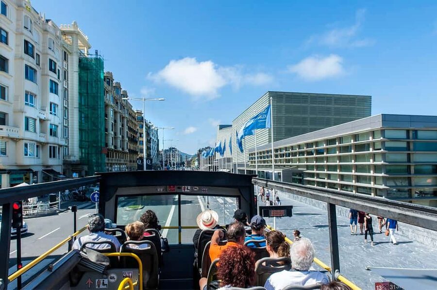 San Sebastian: Hop-On Hop-Off City Tour Bus - La Concha, La Perla, and the city’s famous bay