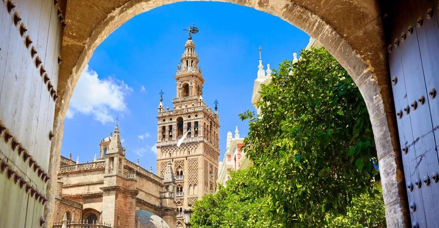 Seville: Cathedral, Giralda, and Alcazar Guided Tour - Inside Seville Cathedral, a building made from layers