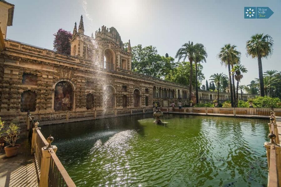 Seville: Cathedral, Giralda, and Royal Alcázar Guided Tour - Key points at a glance