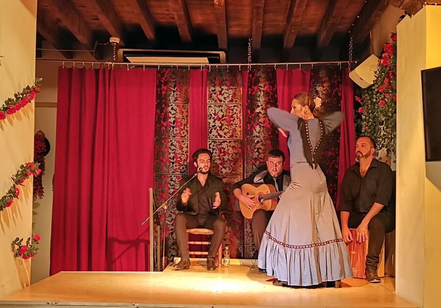 Seville: Flamenco Show at Tablao Flamenco Andalusí - Singing, percussion, and footwork come together