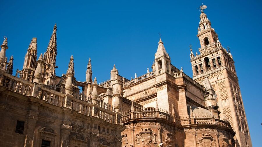Seville: Guided Tour with Cathedral & Giralda Entrance - Meeting at Avenida de la Constitucion 23B