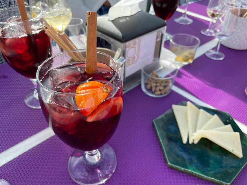 Seville: Sangria Tasting Experience - What the 90-minute experience feels like