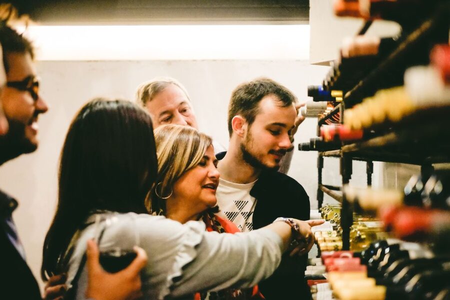 Seville: Small Group Jewish Quarter Tour with Tapas & Drinks - Why this Seville walk works so well